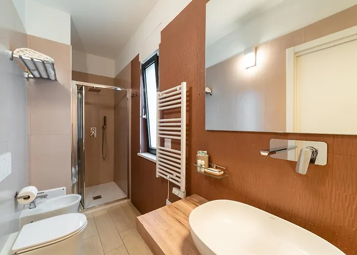 The Garden 3* Canistro